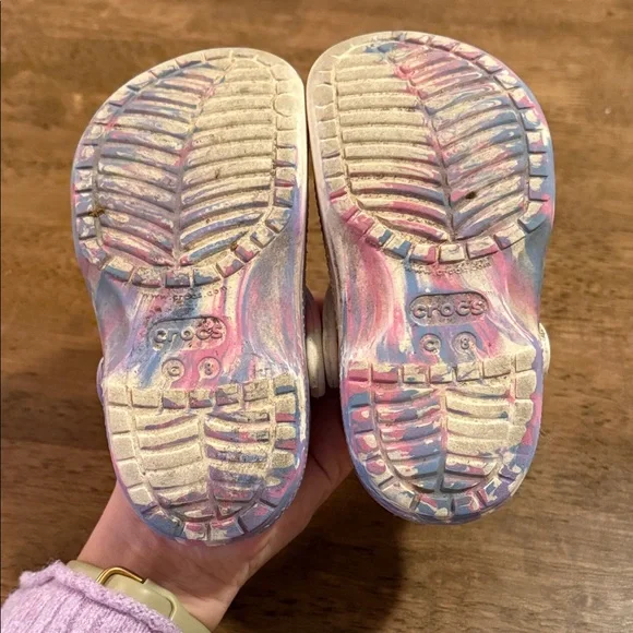 CROCS Kids' Pastel Swirl Clogs - Picture 5 of 5